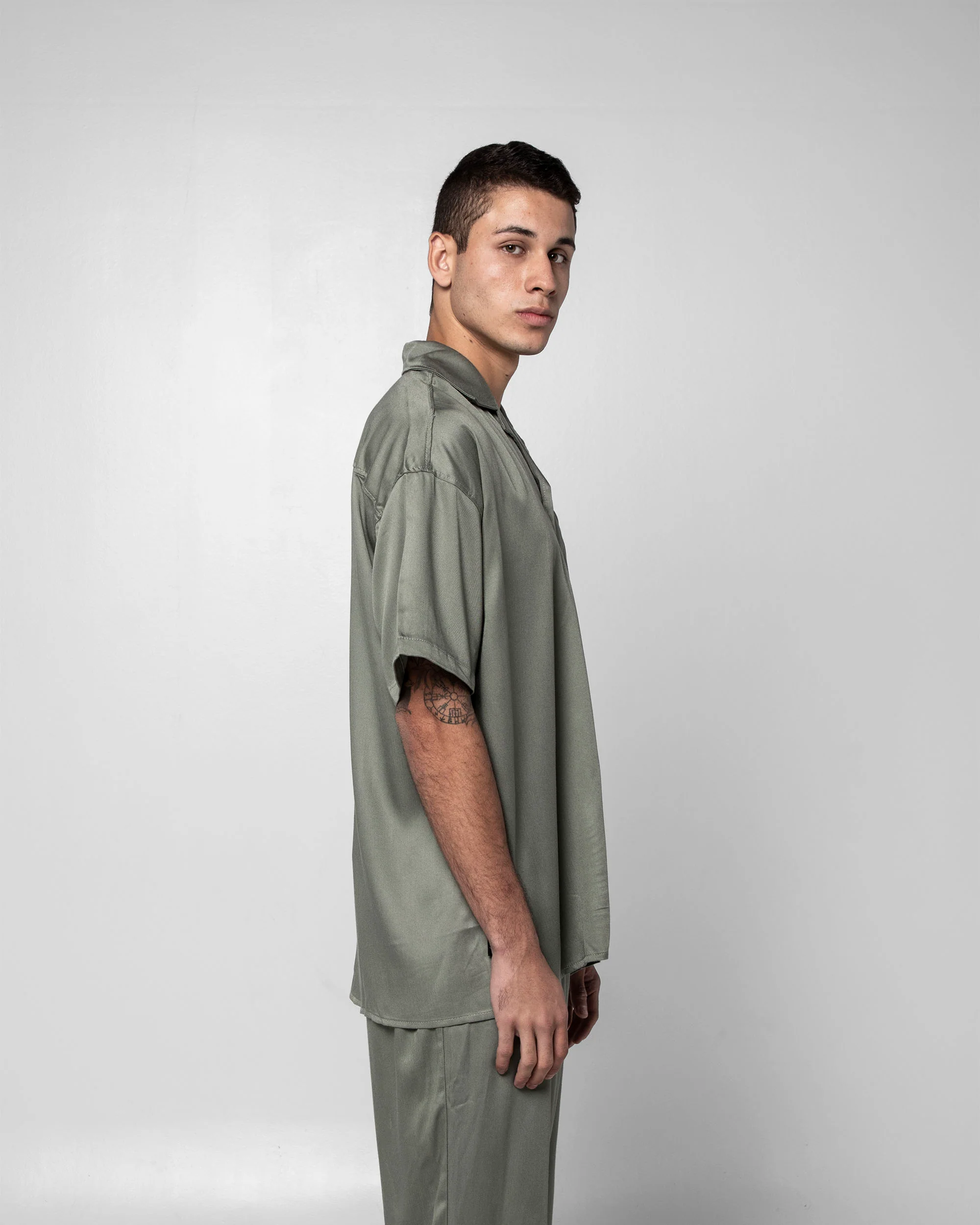 Camisa Arkad Verde Oliva - Image 8