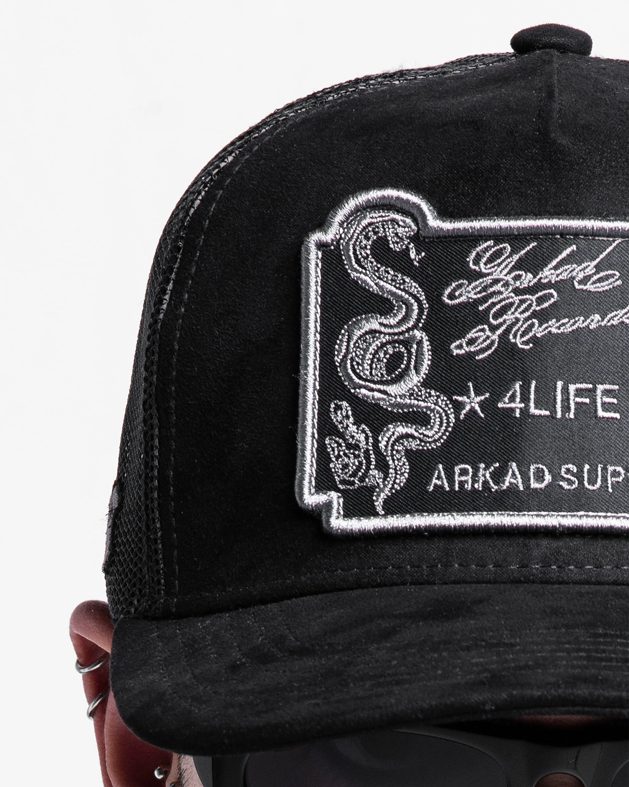 Gorra Velvet Negra Snakes - Image 7