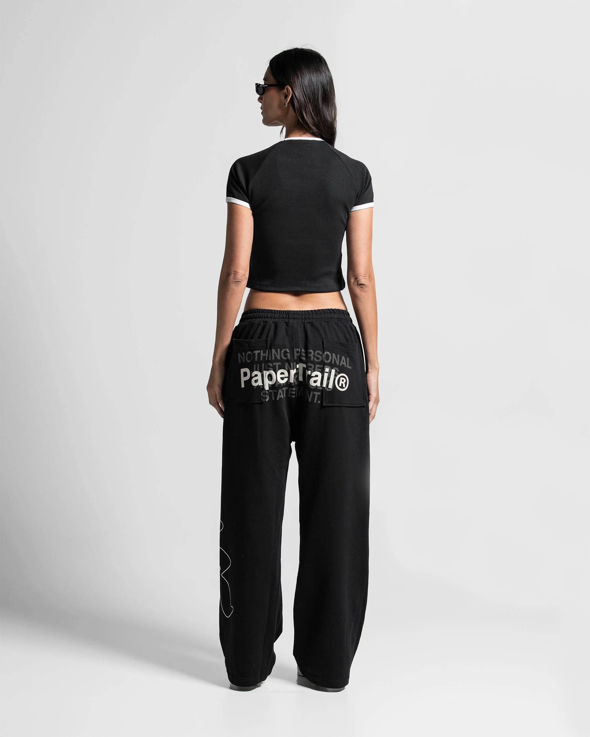 Sweatpant Paper Trail Negra - Unisex - Image 11