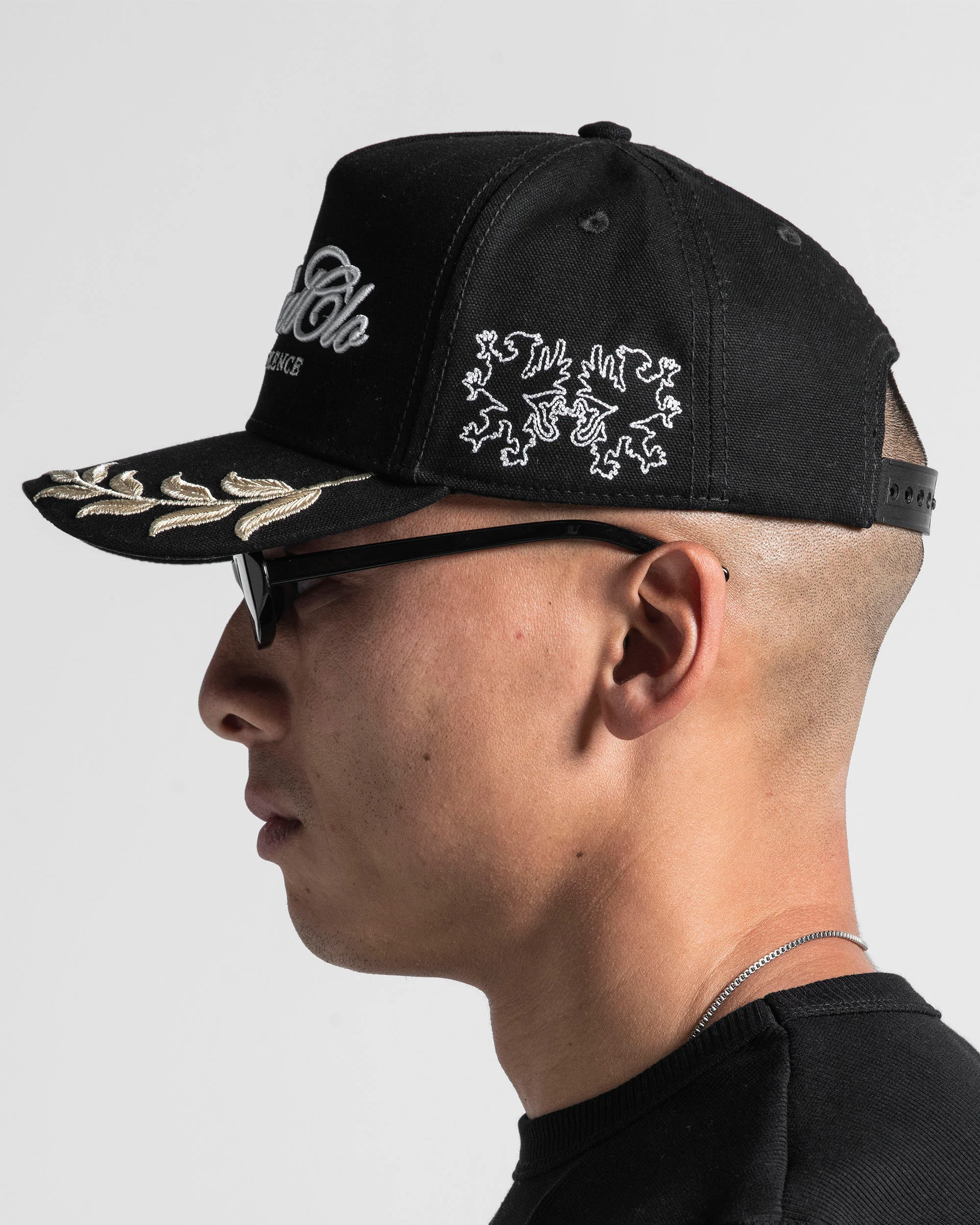 Trucker Cap Negra Move in Silence - Image 8